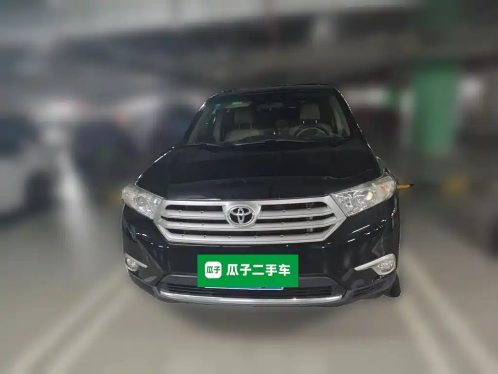 Фото 2 - Toyota Highlander