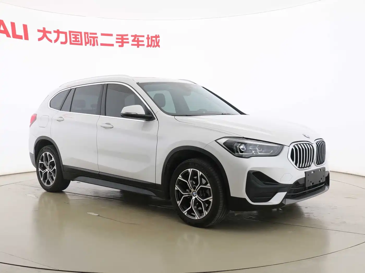 BMW X1 2021 sDrive25Li Leading фото 3