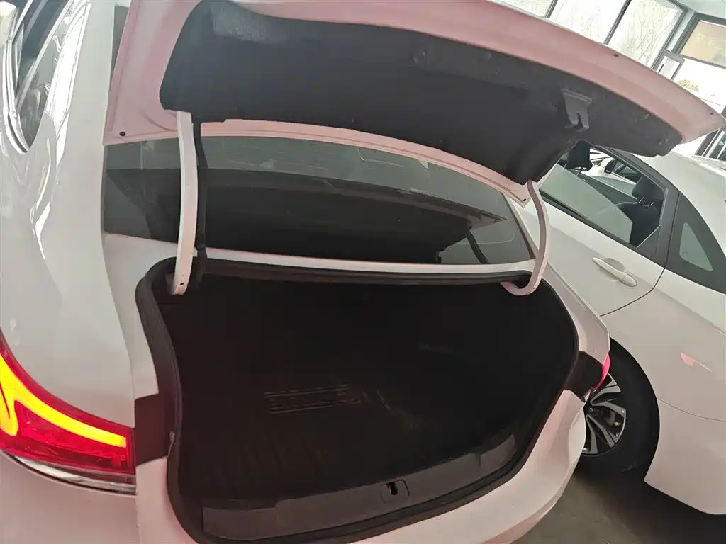 Buick Excelle 2021 Facelift 1.3T Auto Mild Hybrid Elite фото 19