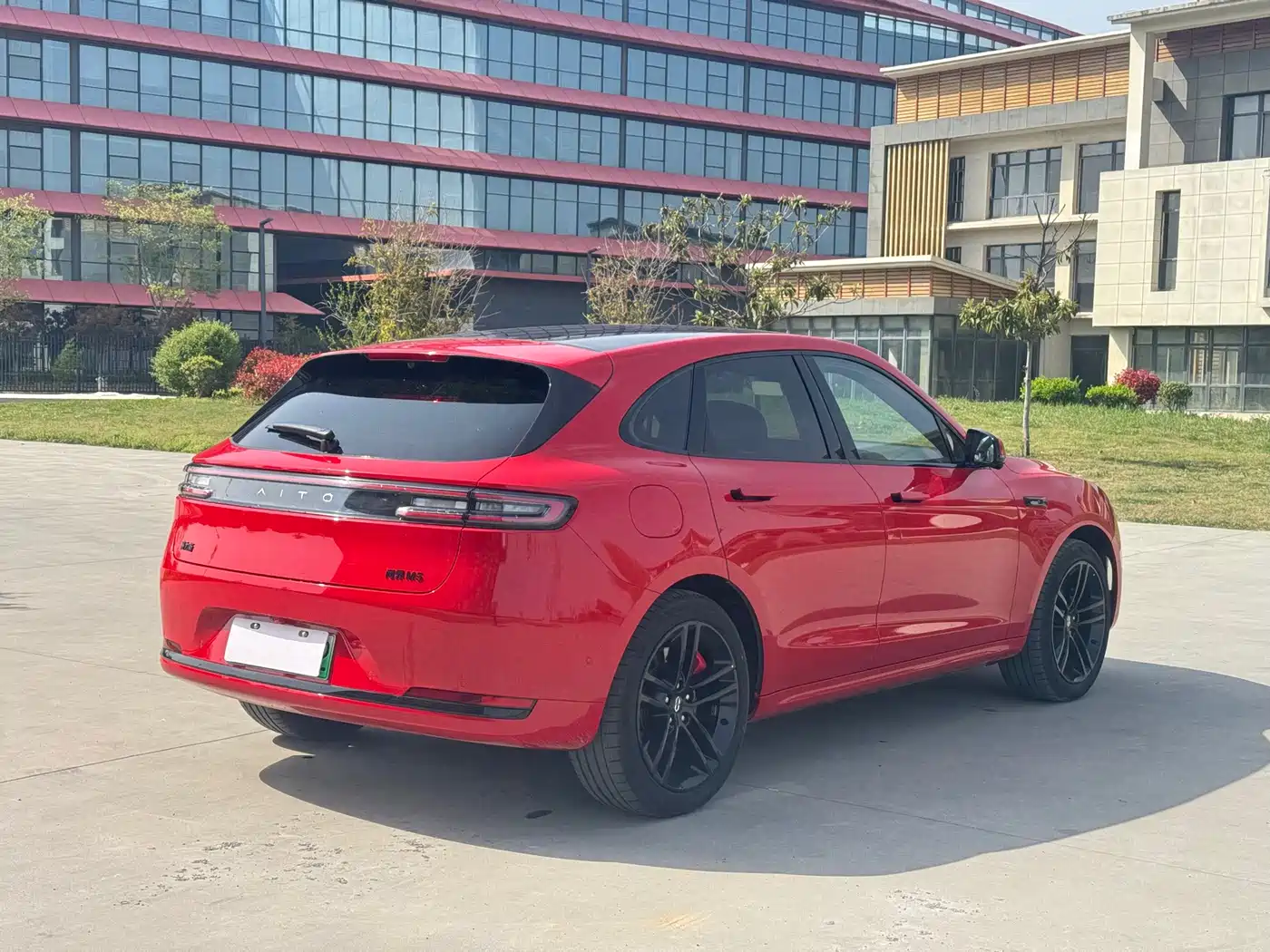 AITO Wenjie AITO M5 2025 Extended Range Ultra AWD фото 6