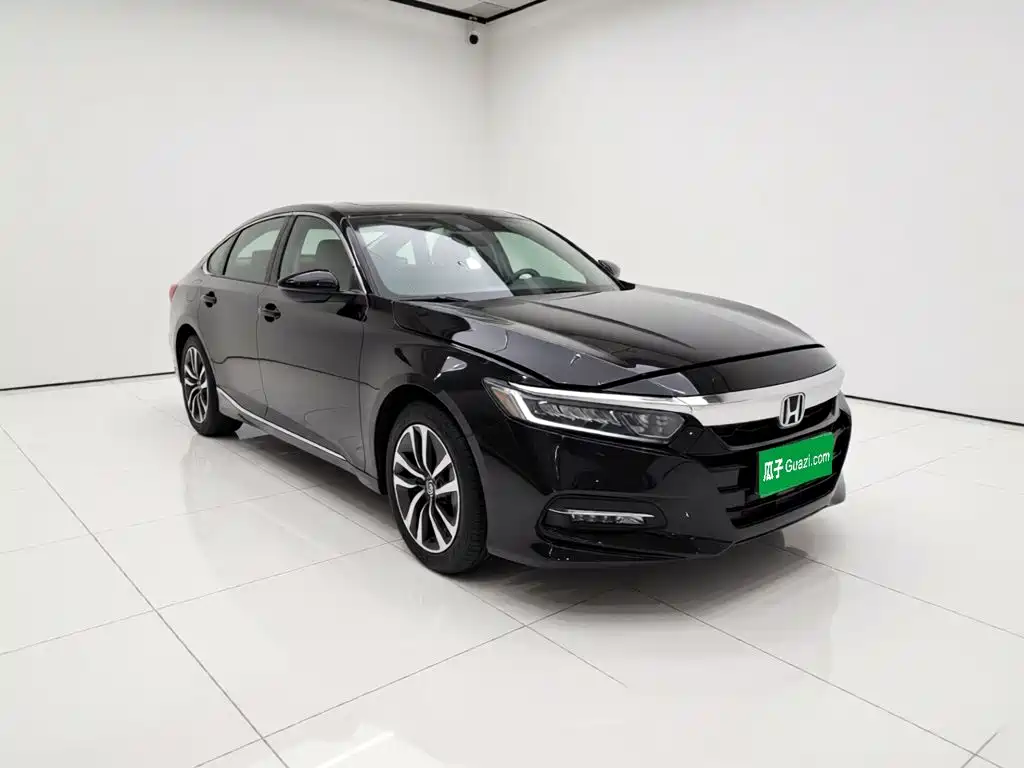 Фото 3 - Honda Accord