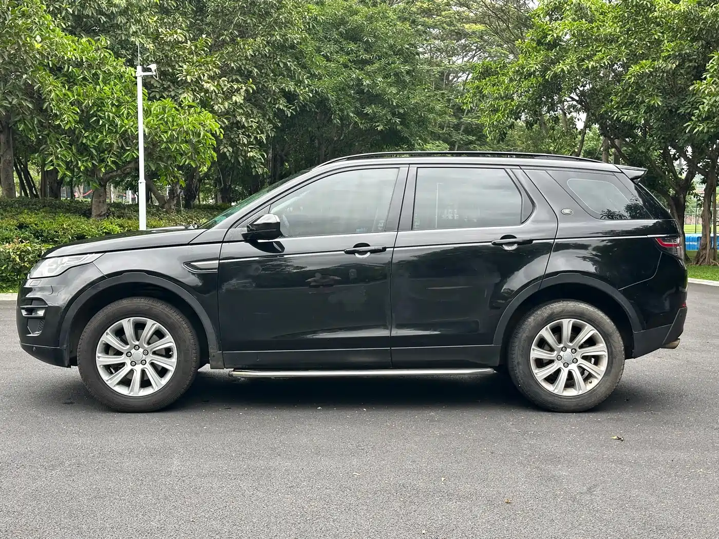 Land Rover Discovery Sport 2016 2.0T SE фото 4