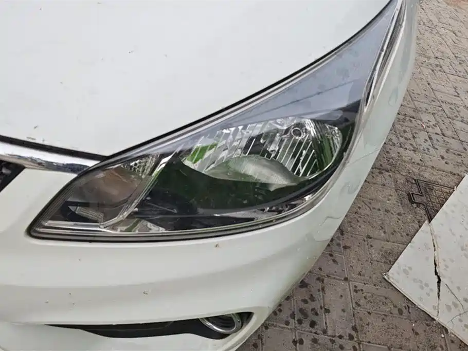 KIA K2