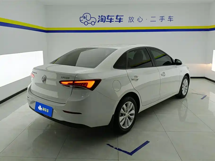 Buick Excelle 2021 Exemplar 1.5L Auto Progressive фото 3