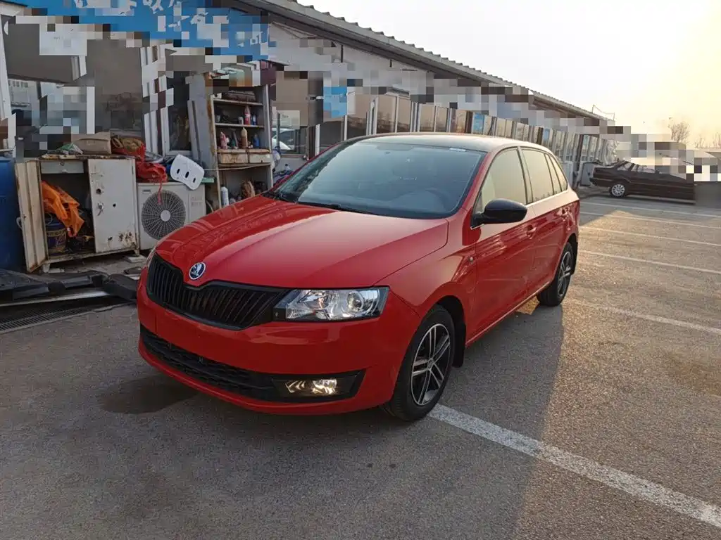 Škoda Skoda Rapid Spaceback 2016 1.6L Automatic Smart Edition