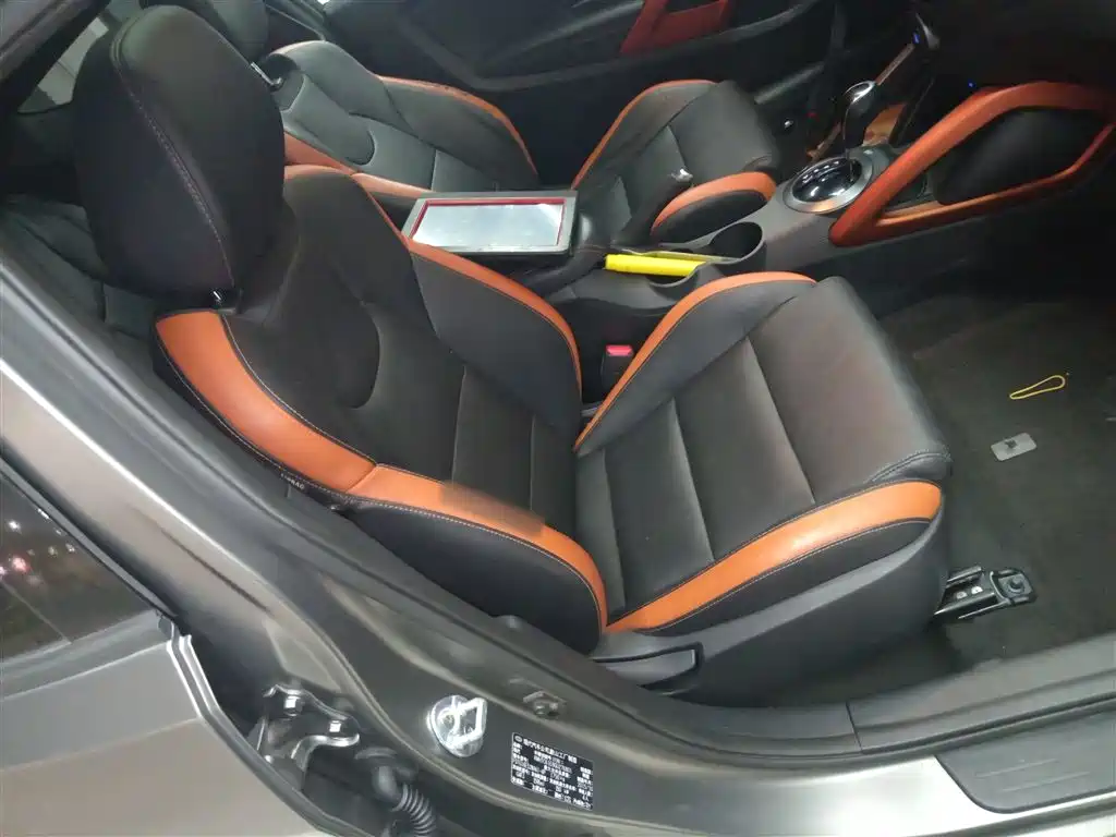 Hyundai Veloster 2015 1.6T Automatic Luxury Edition фото 25