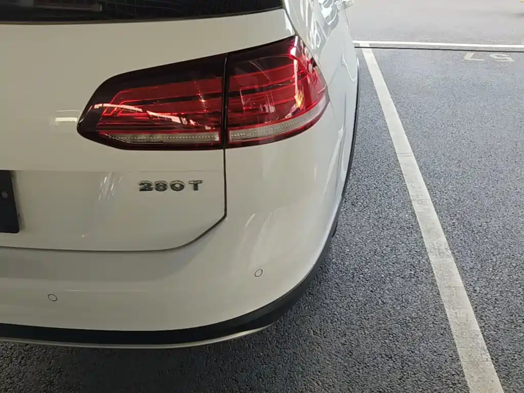 Volkswagen Golf (Import) 2020 2019 1.8TSI Wagon