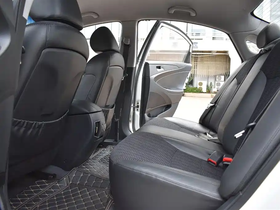 Hyundai Sonata 2012 2011 2.0L Auto Leading Edition