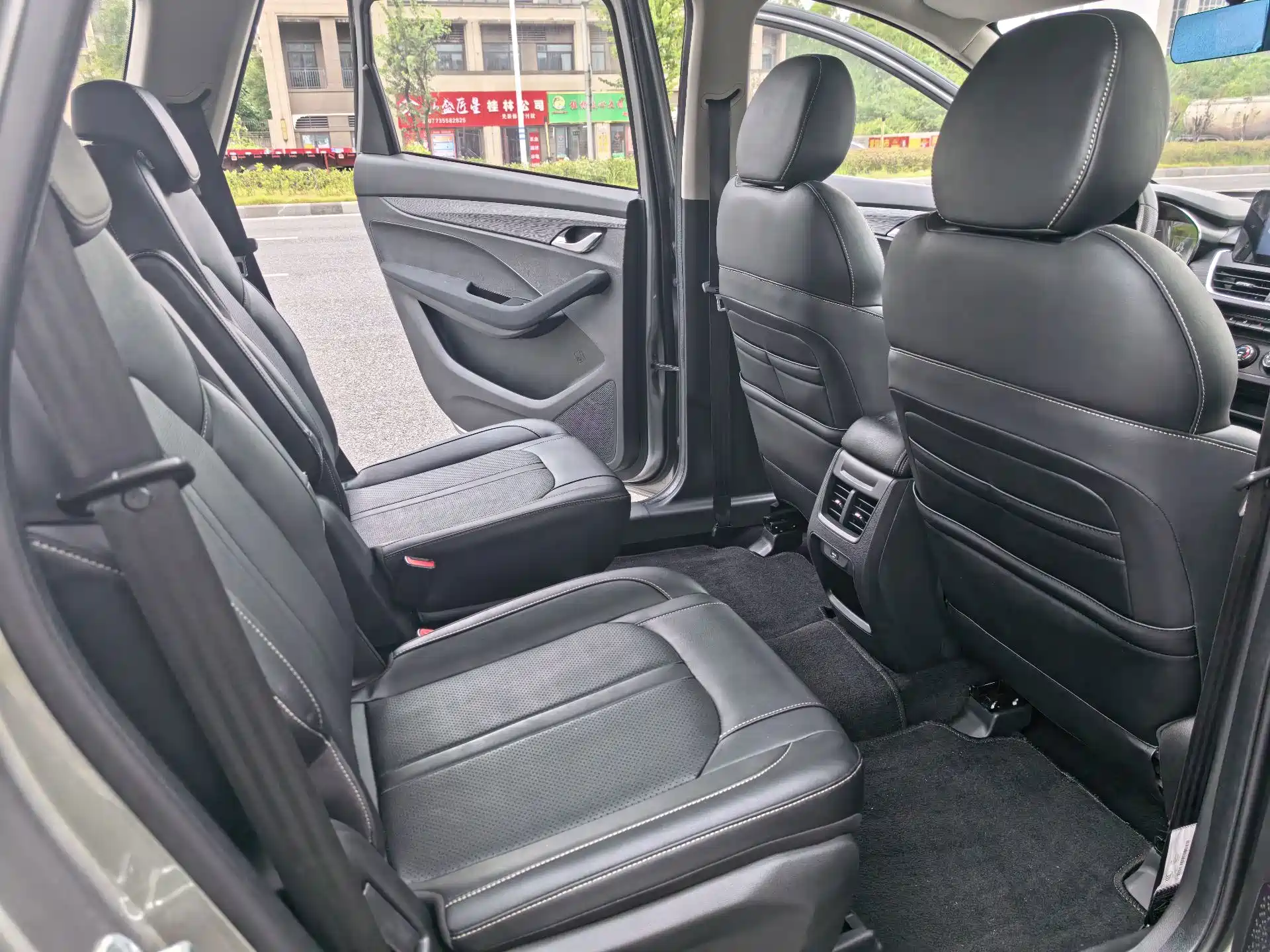 Фото 9 - Baojun 360