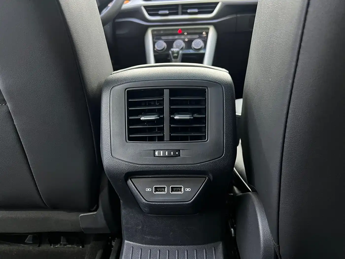Volkswagen T-ROC 2023 280TSI DSG 2WD Time Edition фото 11