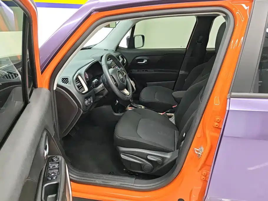 Jeep Renegade 2019 2018 Connected Large Screen Edition 180T Automatic High Energy