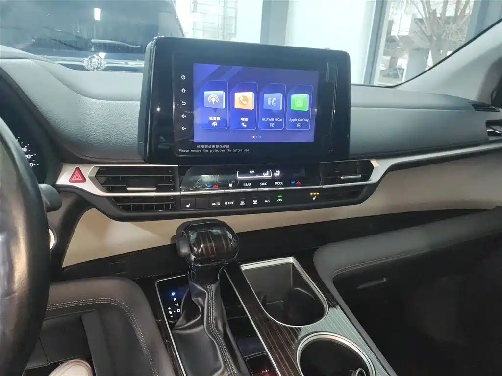 Toyota Sienna 2023 2.5L Hybrid Luxury Edition фото 12