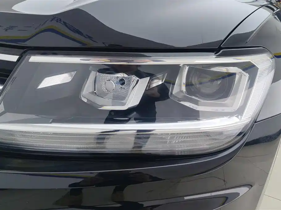 Volkswagen Tiguan L 2019 330TSI Auto 2WD Smart Luxury Edition China V фото 5