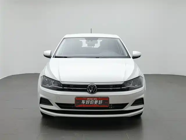 Volkswagen Polo 2023 Facelift Plus 1.5L Auto Joyful Living Edition — фото 3