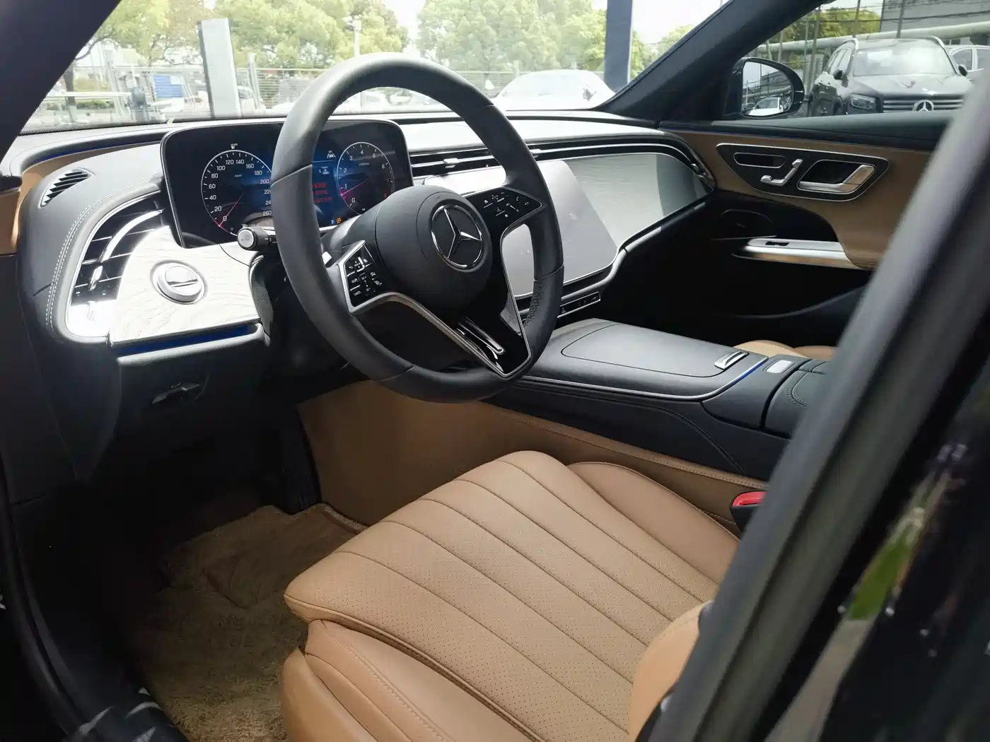 MERCEDES-BENZ E CLASS