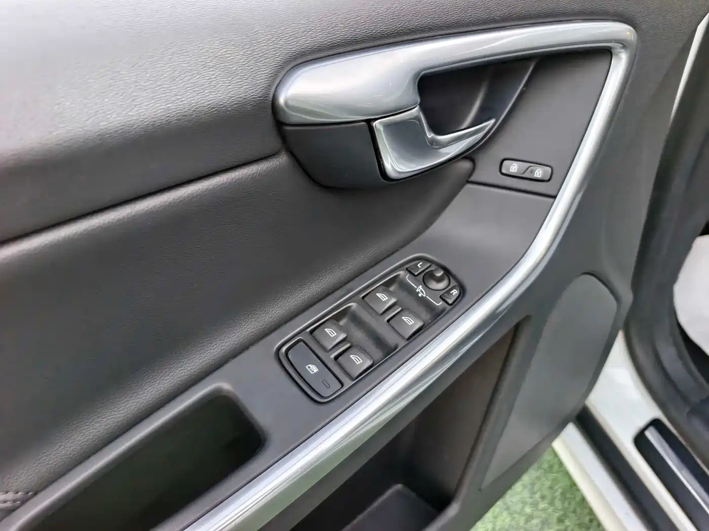 Фото 9 - Volvo XC60