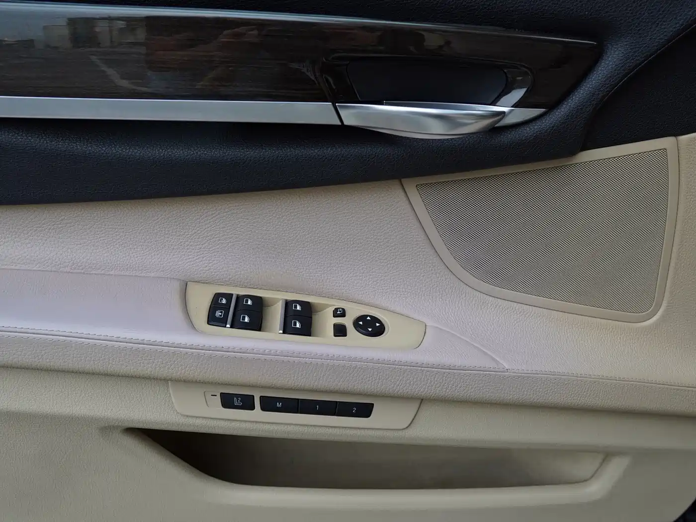 BMW 7 Series 2009 730Li Luxury фото 20