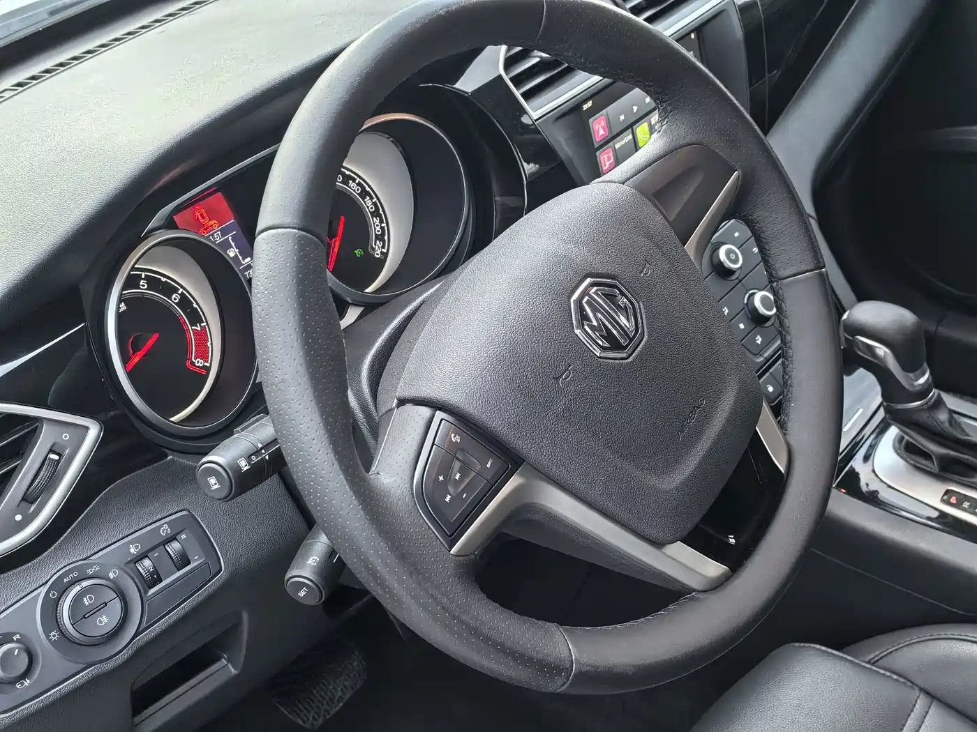 MG Roewe RX5 2016 2016 1.5TGI TST Luxury Edition