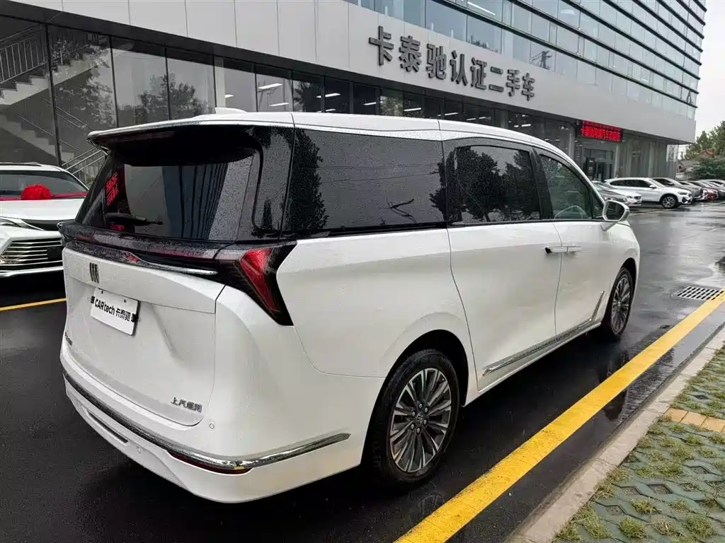 BUICK GL8 NEW ENERGY