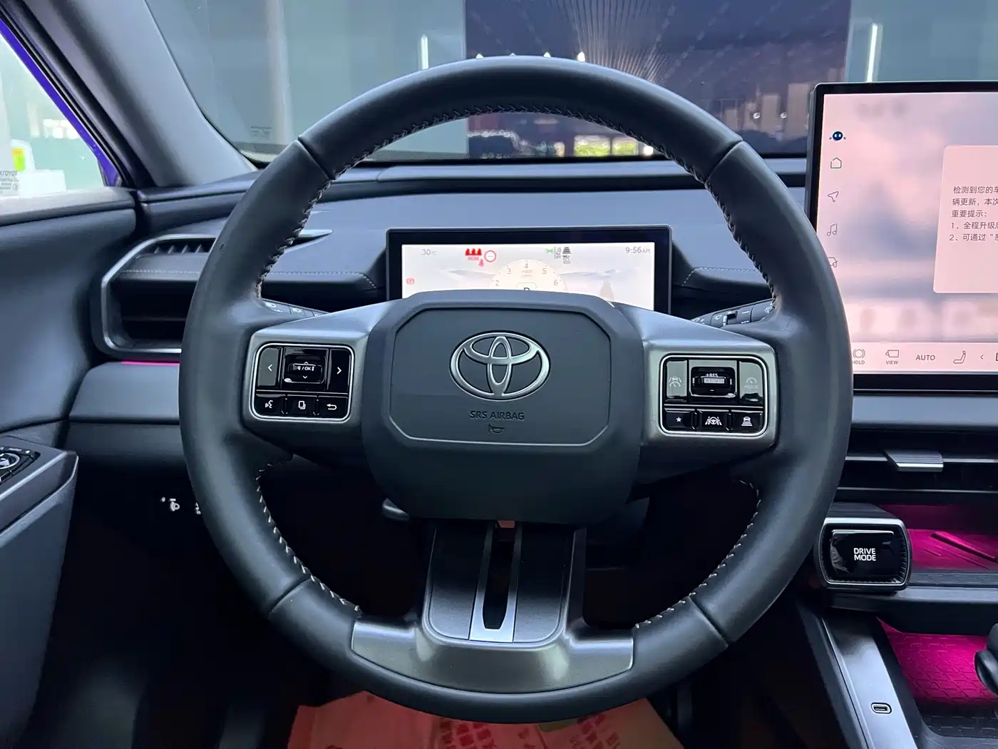 Photo 10 - Toyota RAV4