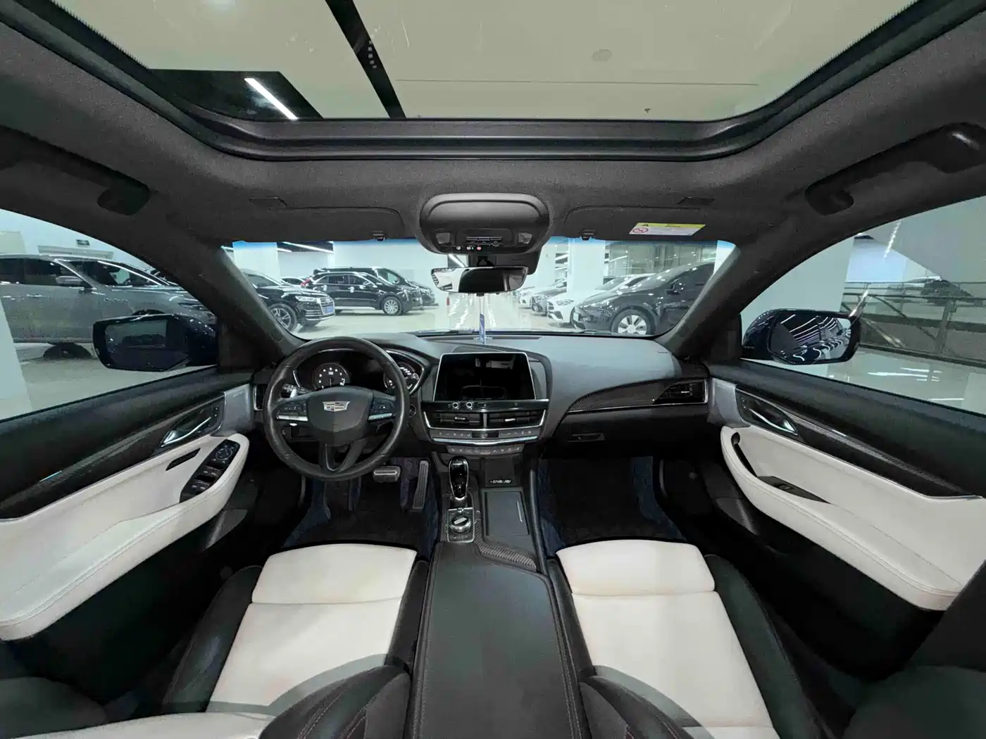 Фото 6 - Cadillac CT5