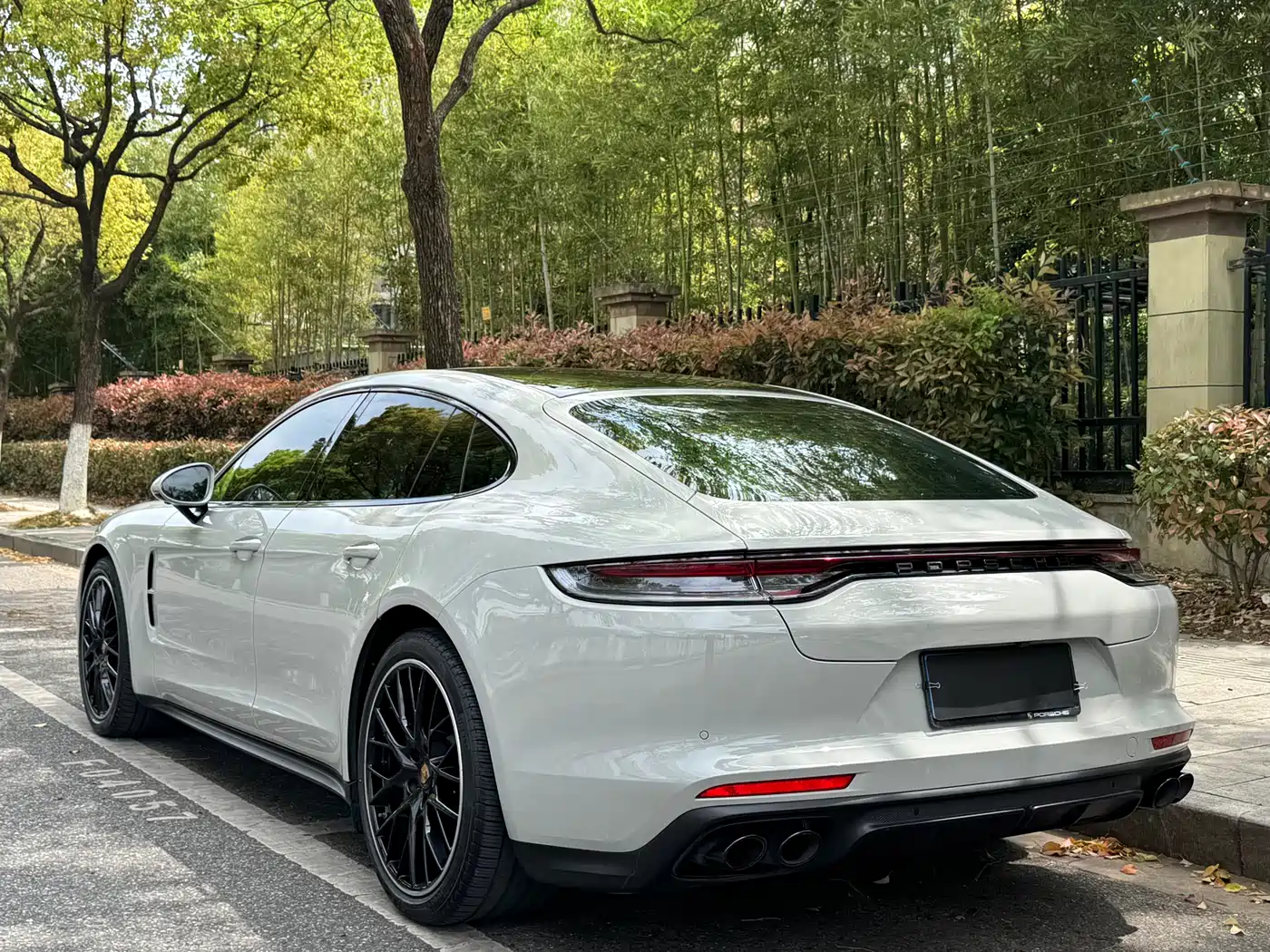 PORSCHE PANAMERA