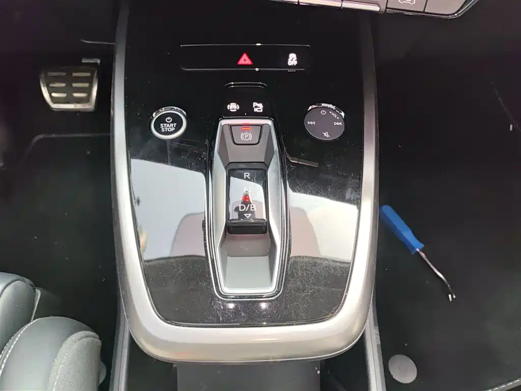 Audi Q4 e-tron 2024 40 e-tron Pioneer Edition фото 14