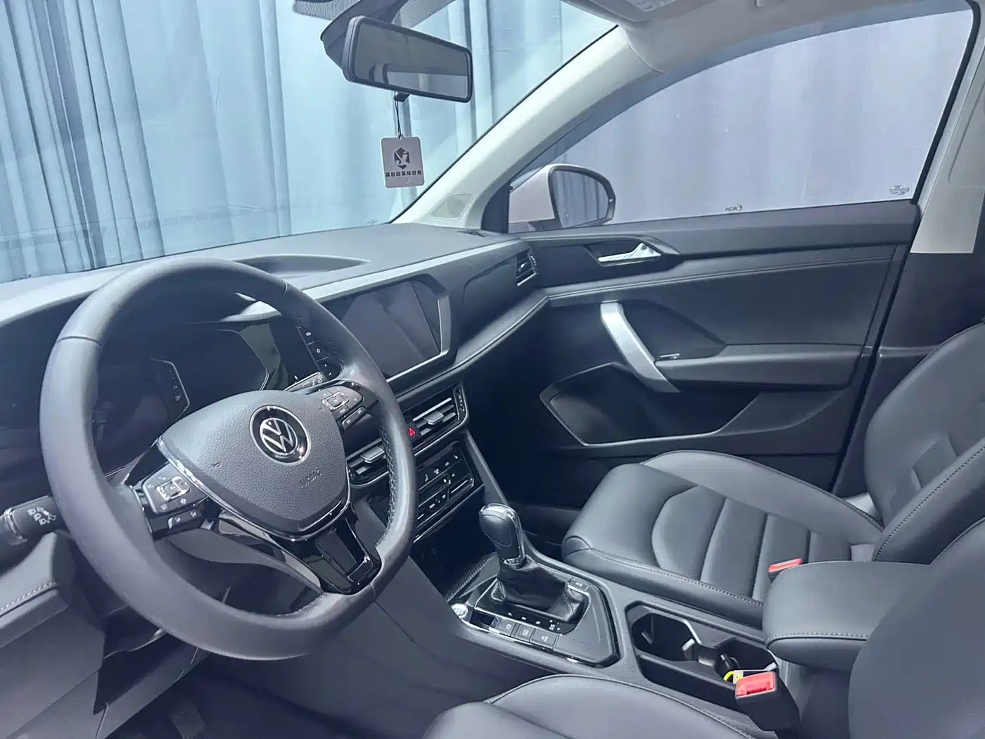 Volkswagen Tharu, миниатюра 12