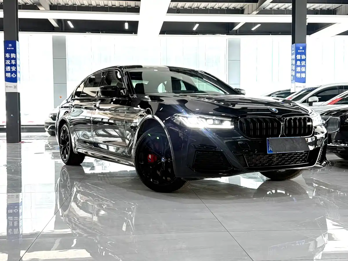 BMW 5 Series 2022 Model Second Facelift 525Li M Sport Package фото 3