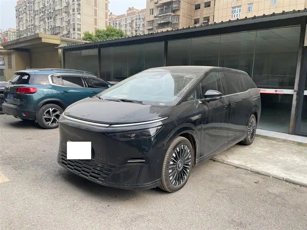 XIAOPENG X9