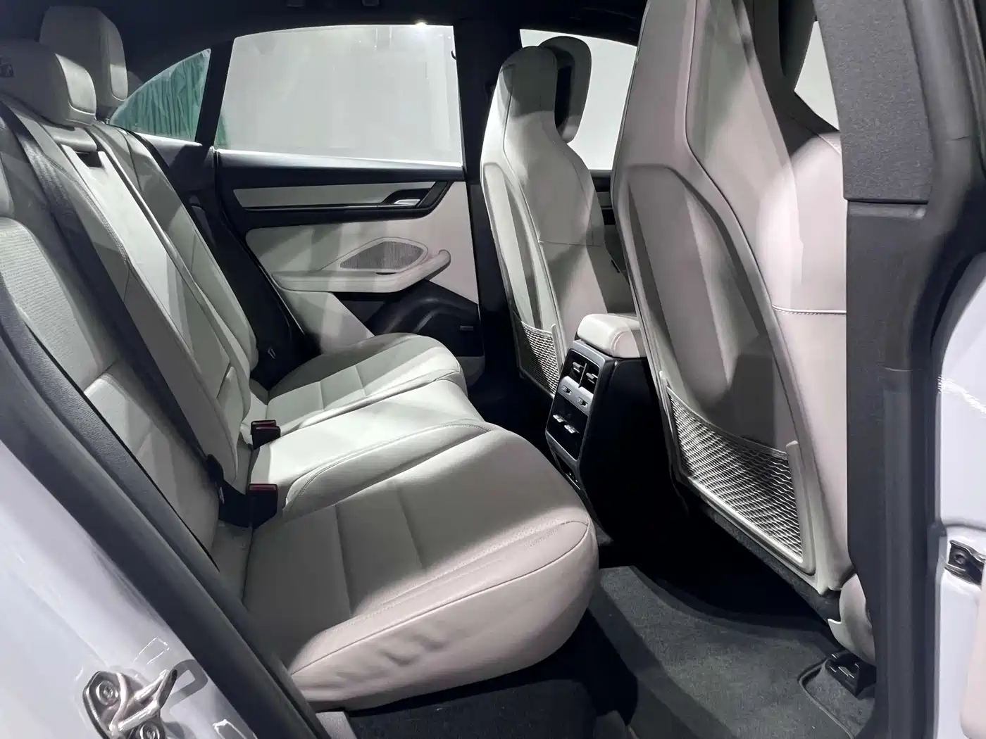 Porsche Macan EV 2024 Macan 4 фото 11