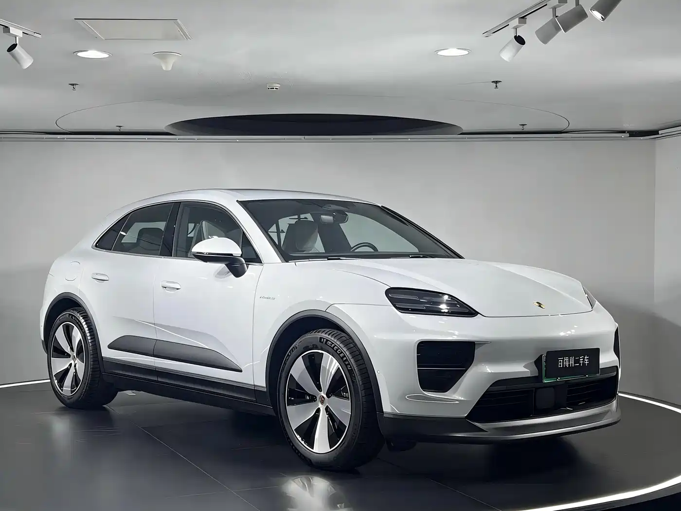 Porsche Macan EV 2024 Macan 4 фото 3