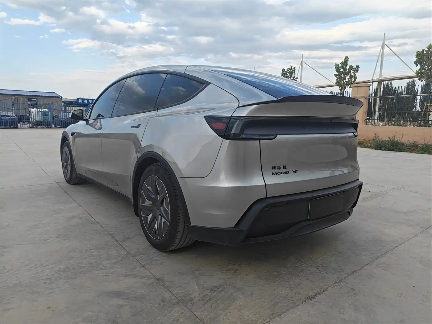 Tesla Model Y L 2026 2025 Facelift Long Range AWD