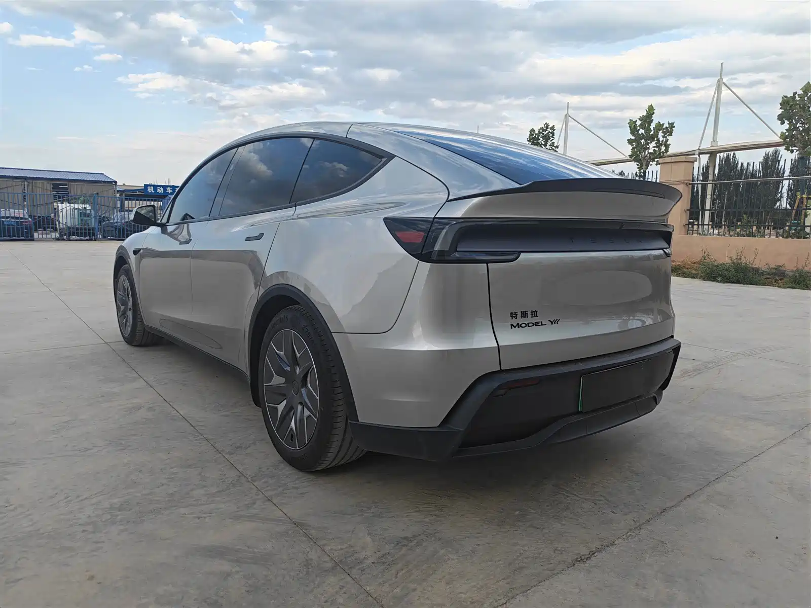 Фото 7 - Tesla Model Y L