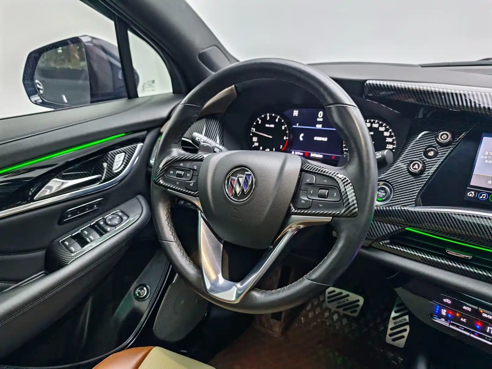 Photo 16 - Buick Enclave