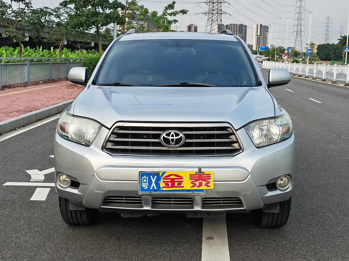 Toyota Highlander 2011 2.7L 2WD 7-seat Luxury