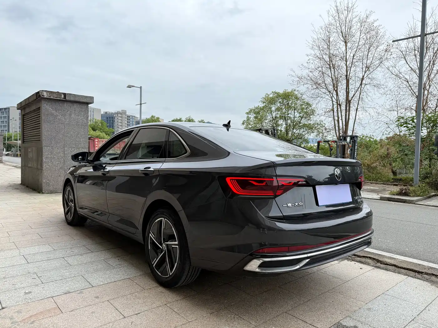 Volkswagen Sagitar 2023 300TSI DSG Surpassing Edition фото 6