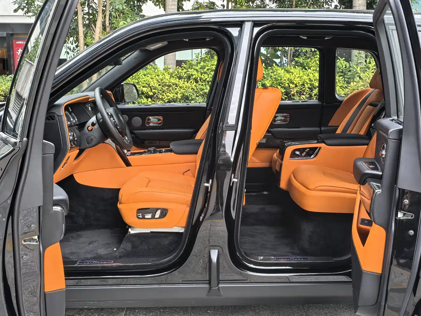 ROLLS-ROYCE CULLINAN