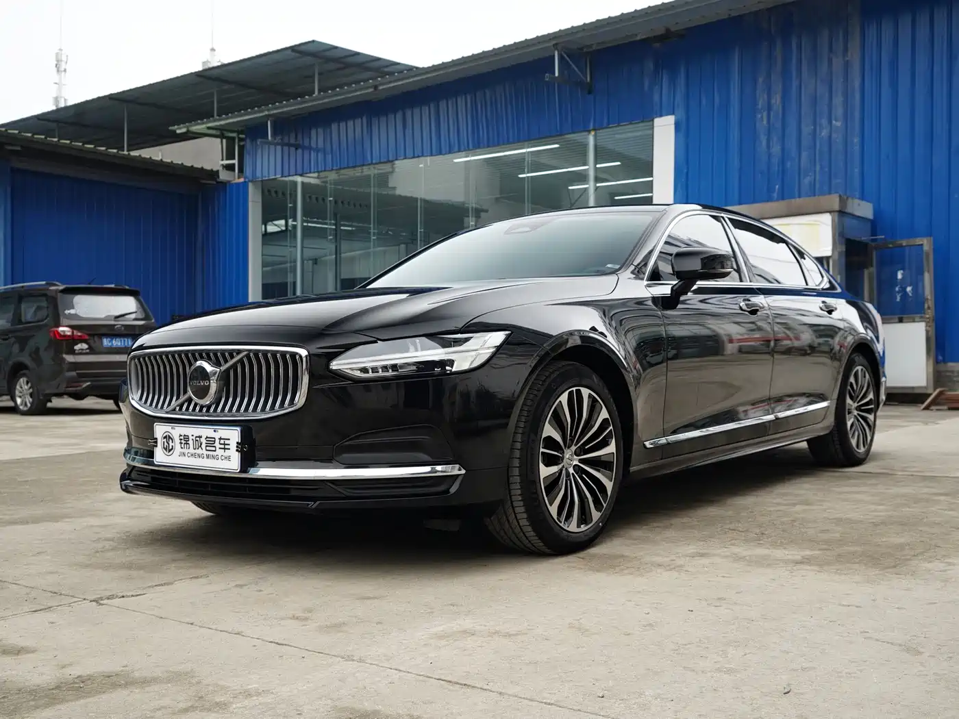 VOLVO S90
