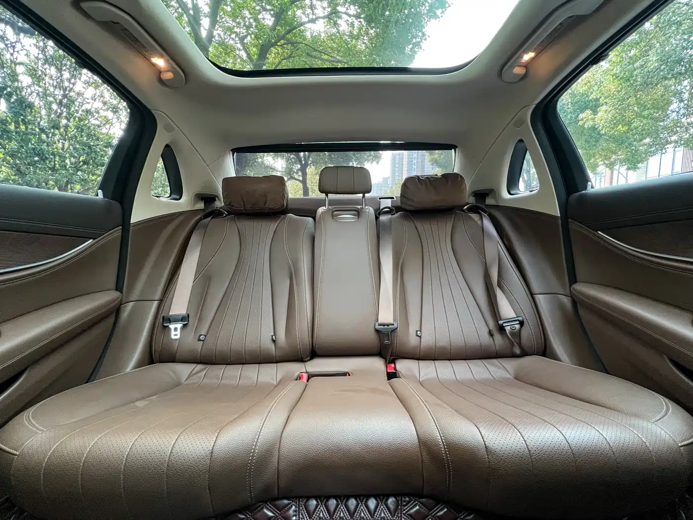 MERCEDES-BENZ E CLASS