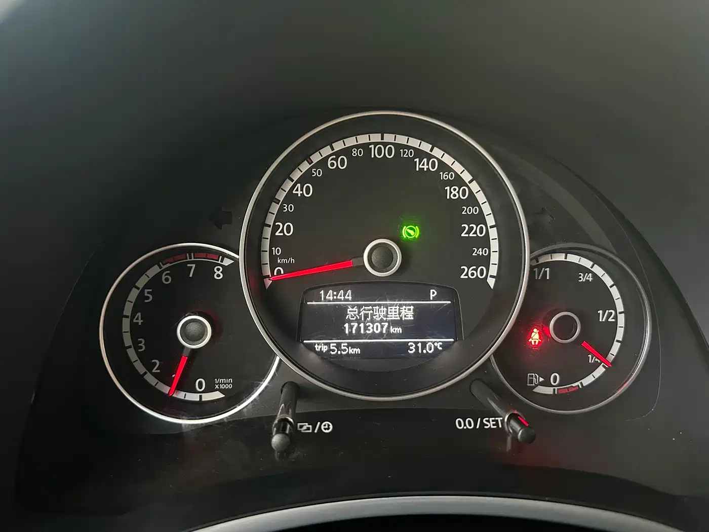 Volkswagen Beetle 2013 1.4TSI Fashion Edition фото 17