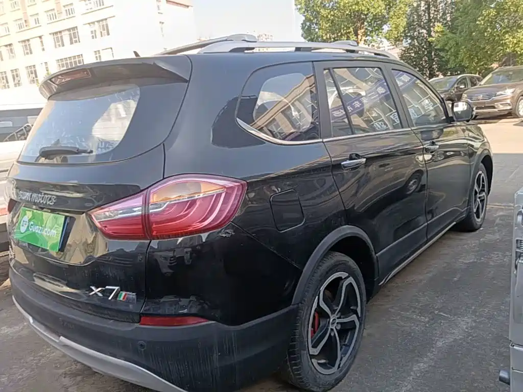 SWM Motor SWM X7 2018 2017 1.5T Automatic Smart Enjoy 7-seater