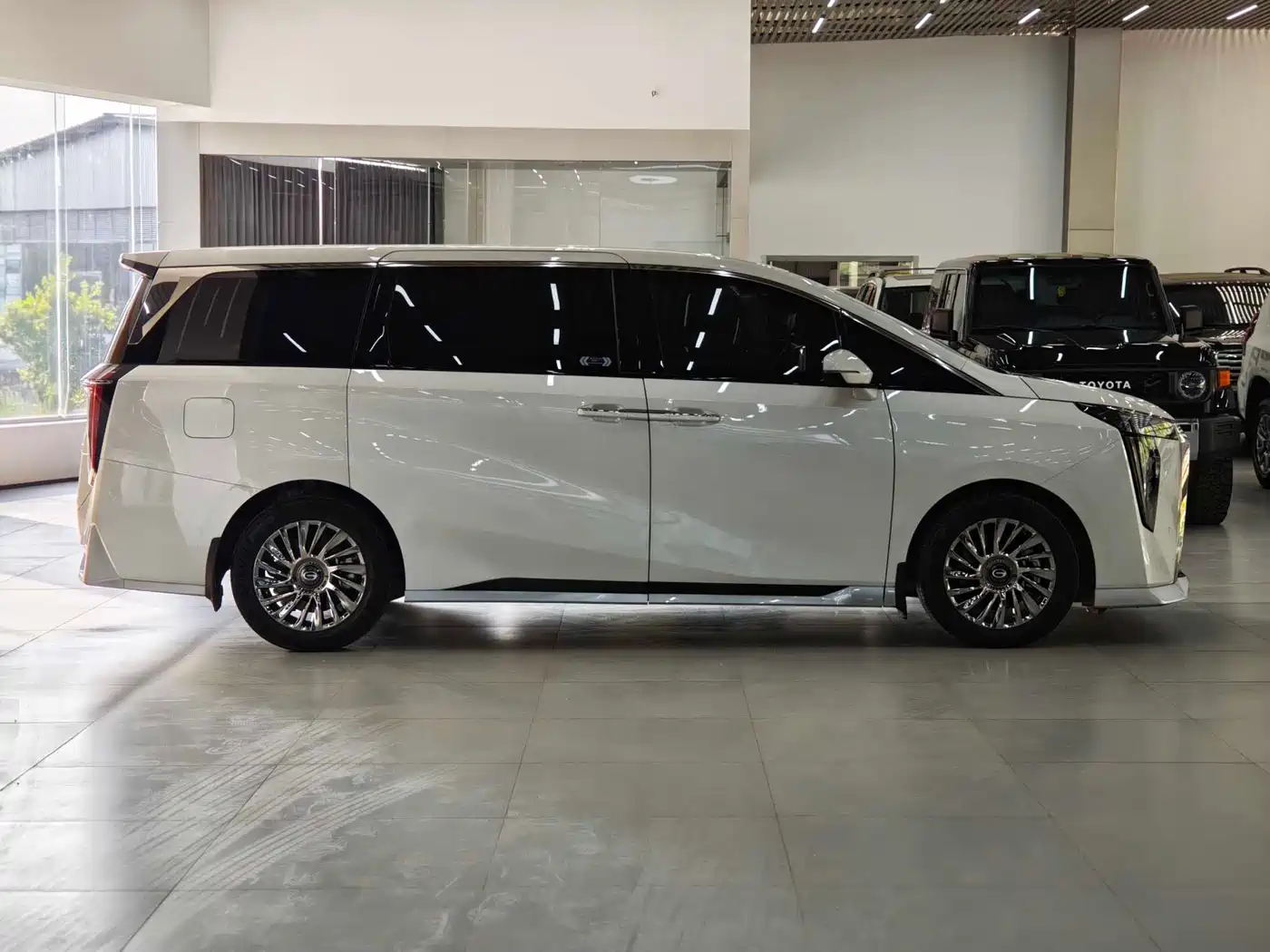 GAC Trumpchi Trumpchi M8 2023 Model Master Series 400T Ultimate Edition фото 4