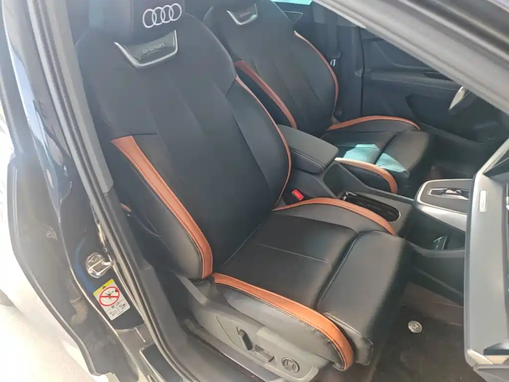 Photo 25 - Audi Q4 e-tron