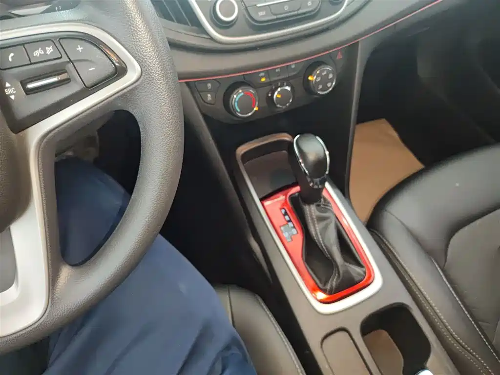 Chevrolet Cavalier 2019 320 Automatic Joy Edition фото 14