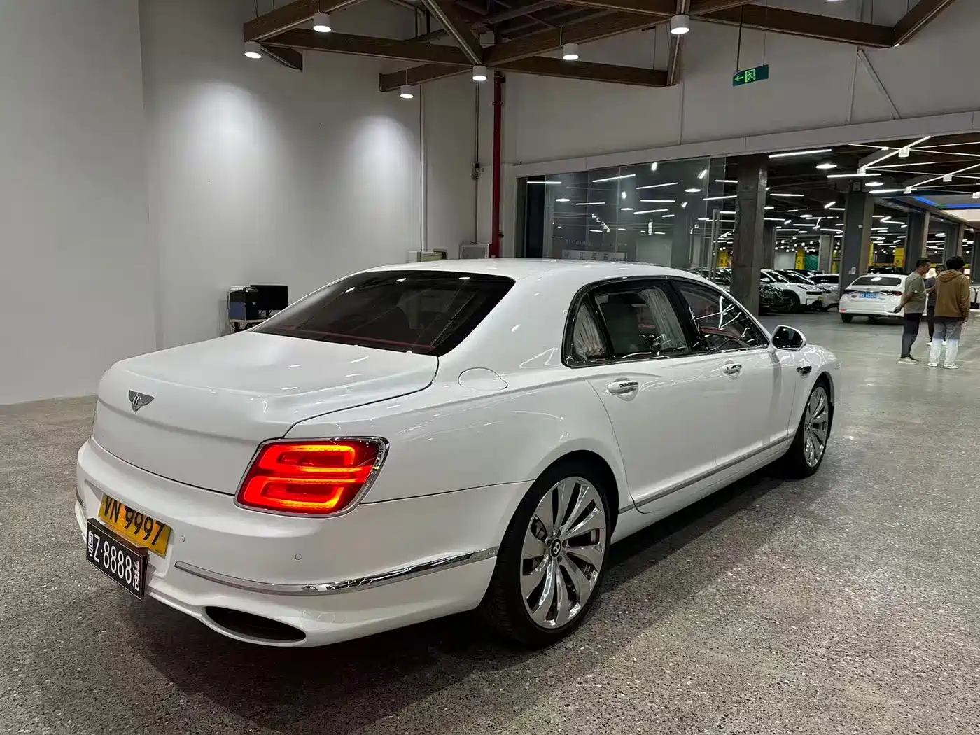 Bentley Flying Spur 2012 2010 6.0T 5-seater Version