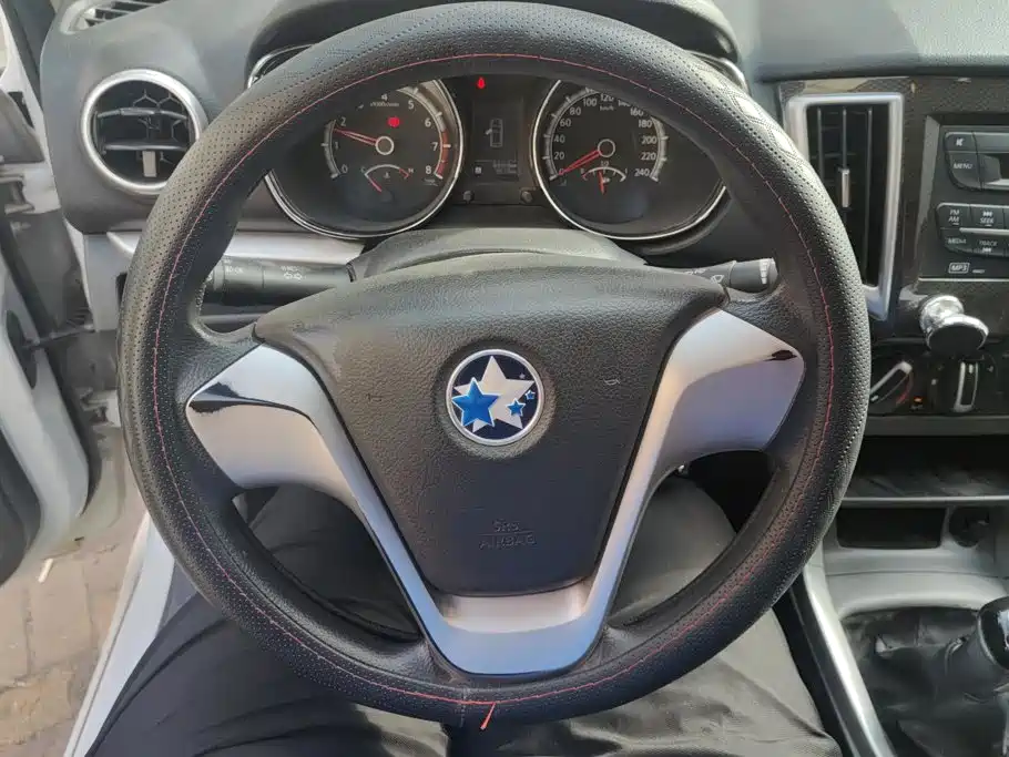 Venucia T70 2016 2015 1.6L Manual Ruixing Edition
