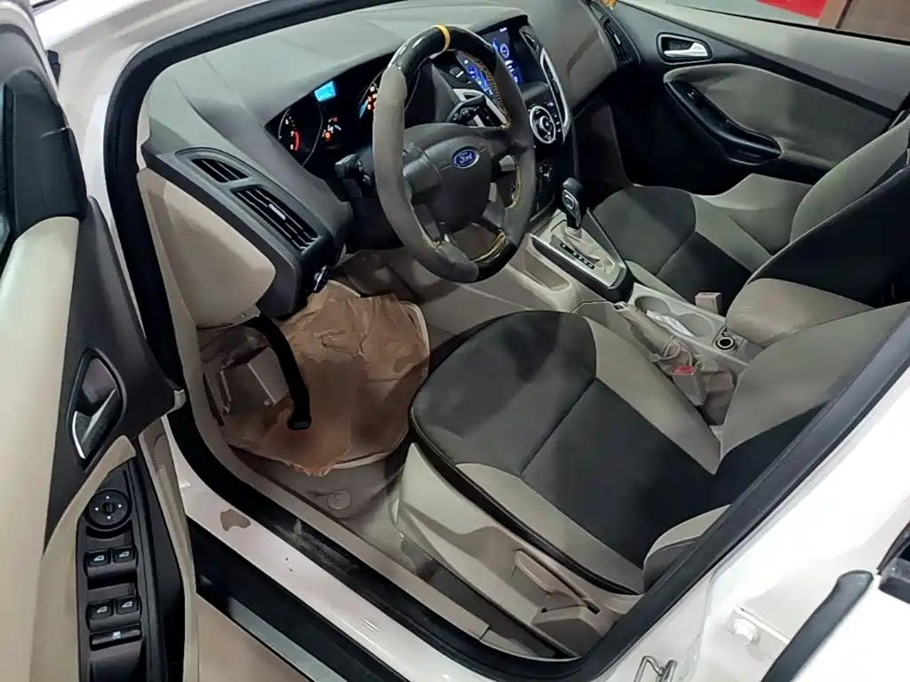 Ford Focus 2015 2012 Sedan 1.6L Automatic Comfort