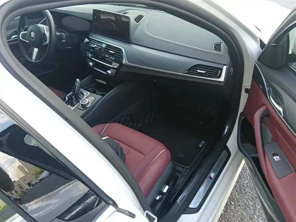 BMW 5 Series 2022 Facelift 530Li Leading M Sport Package фото 11