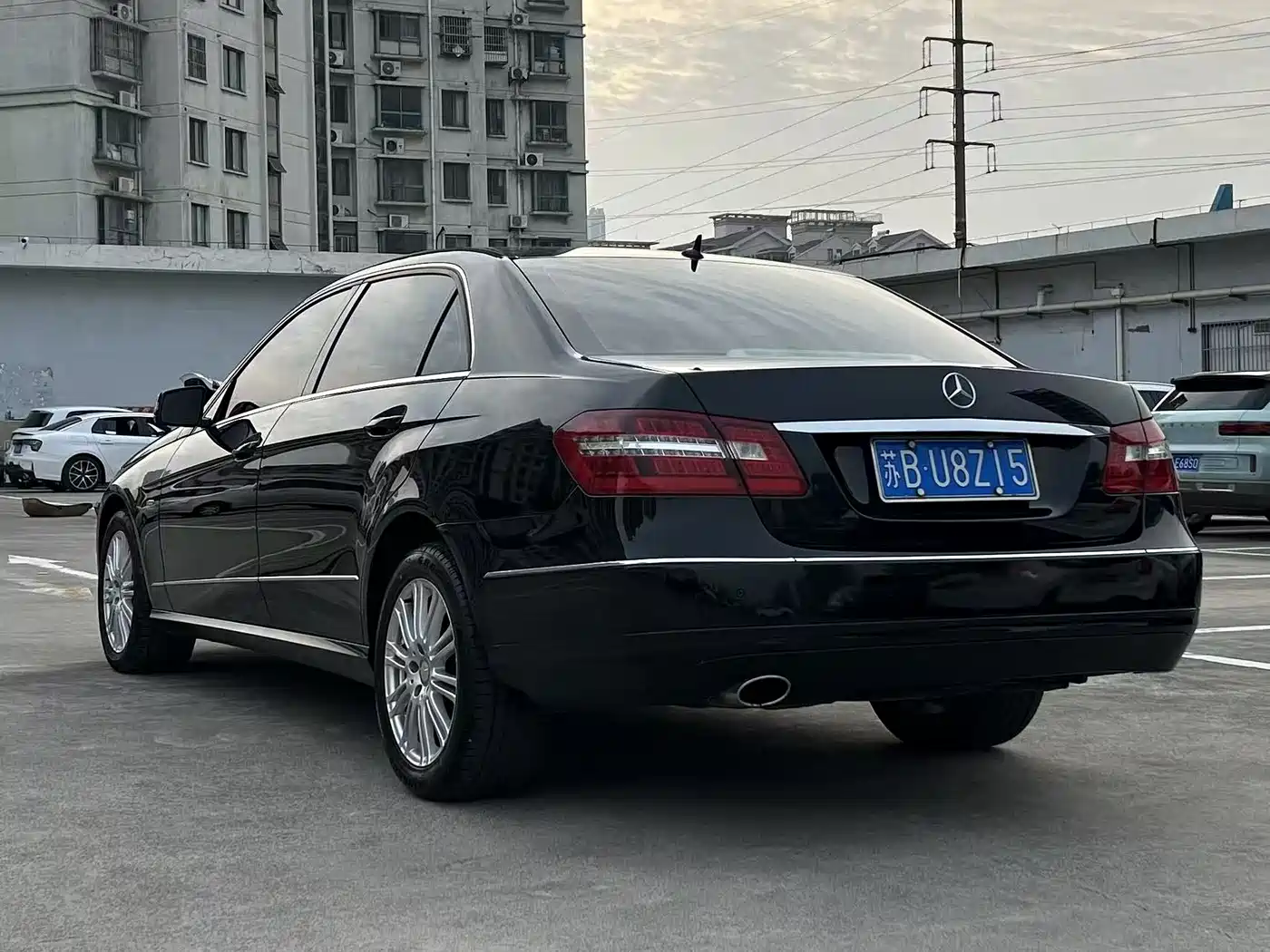 Mercedes-Benz E-Class 2011 E 260 L CGI Fashion фото 8